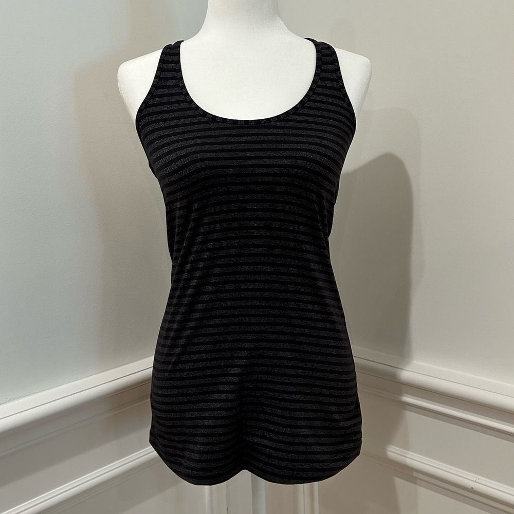 Lululemon black and gray tank size 6